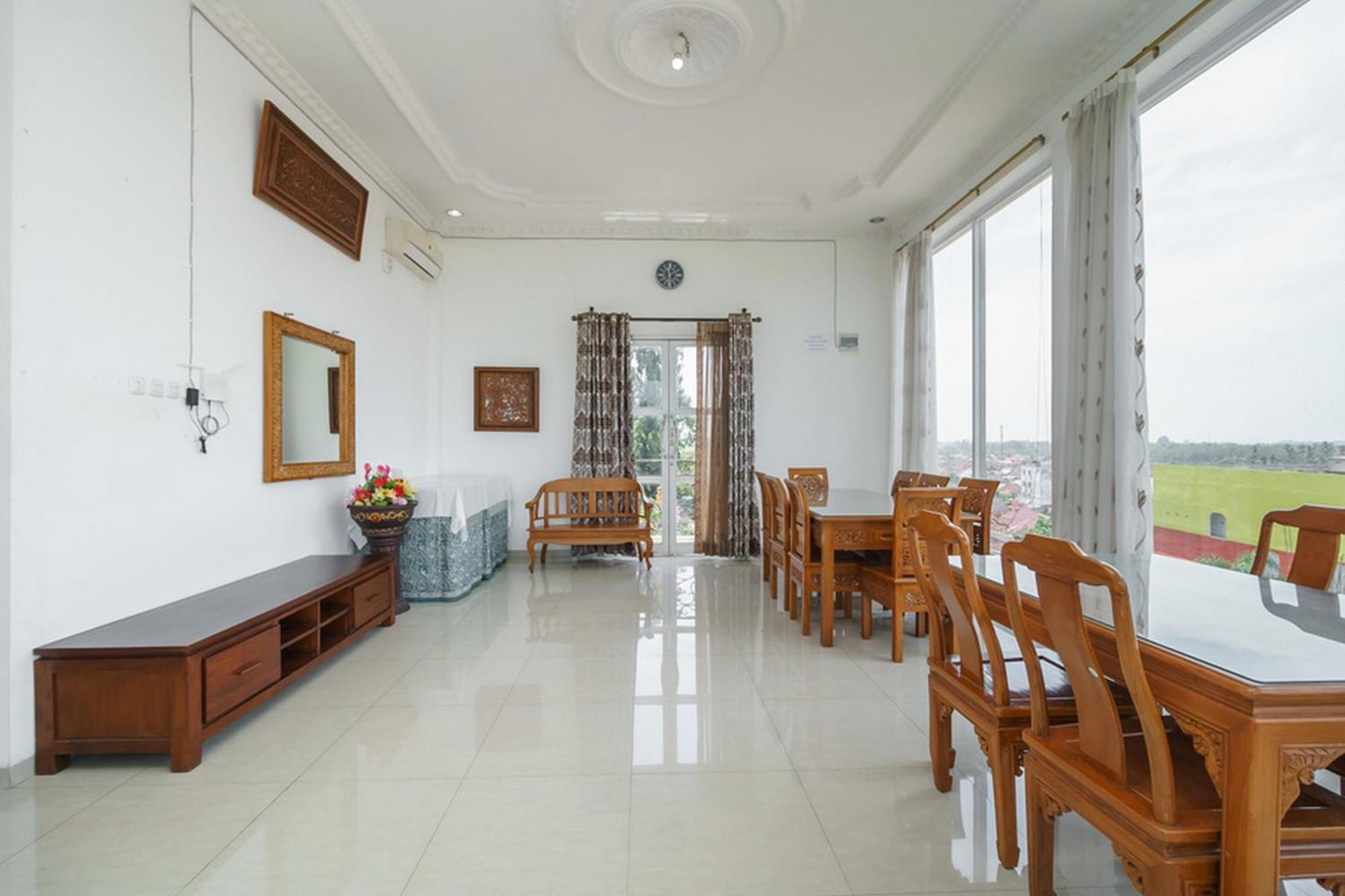 Reddoorz Syariah Near Lahat Station Экстерьер фото