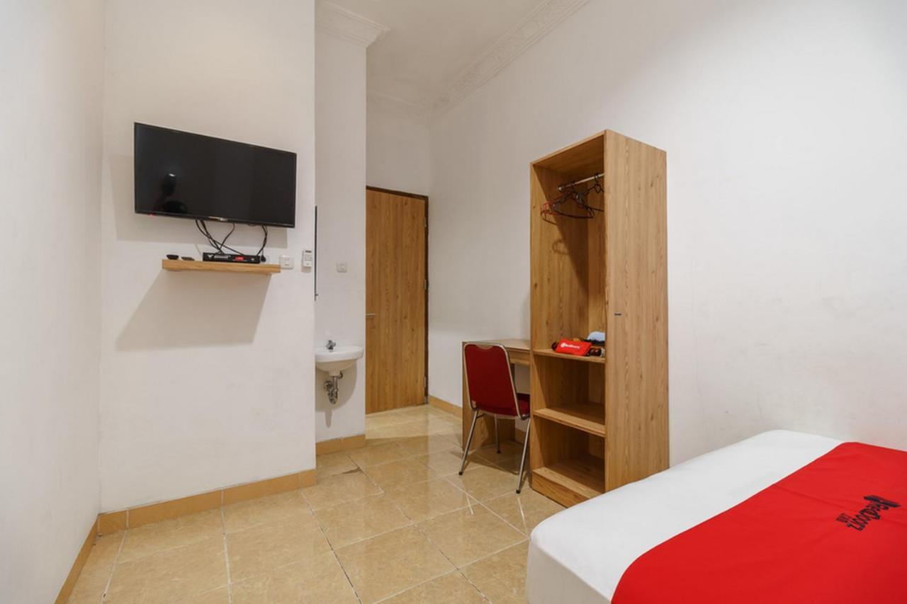 Reddoorz Syariah Near Lahat Station Экстерьер фото