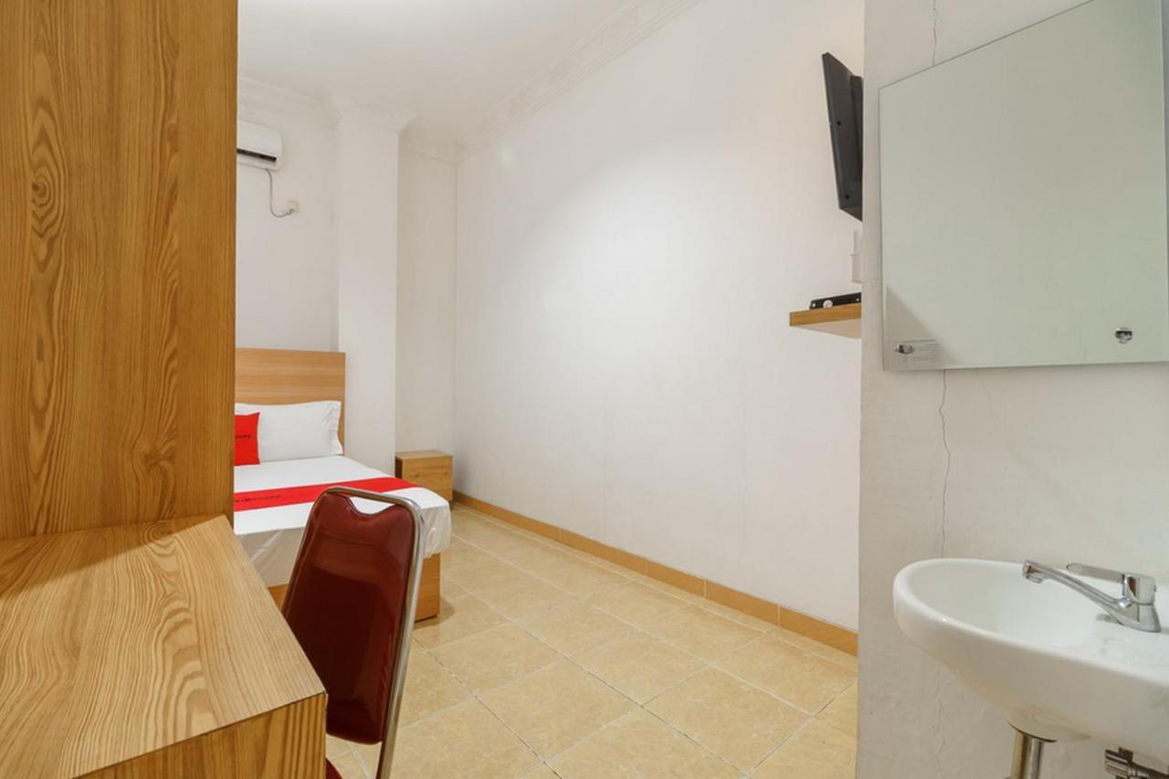 Reddoorz Syariah Near Lahat Station Экстерьер фото