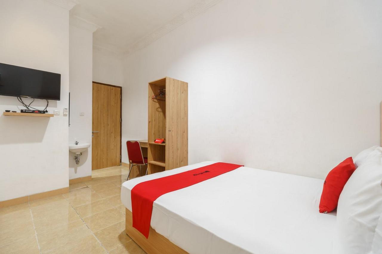 Reddoorz Syariah Near Lahat Station Экстерьер фото