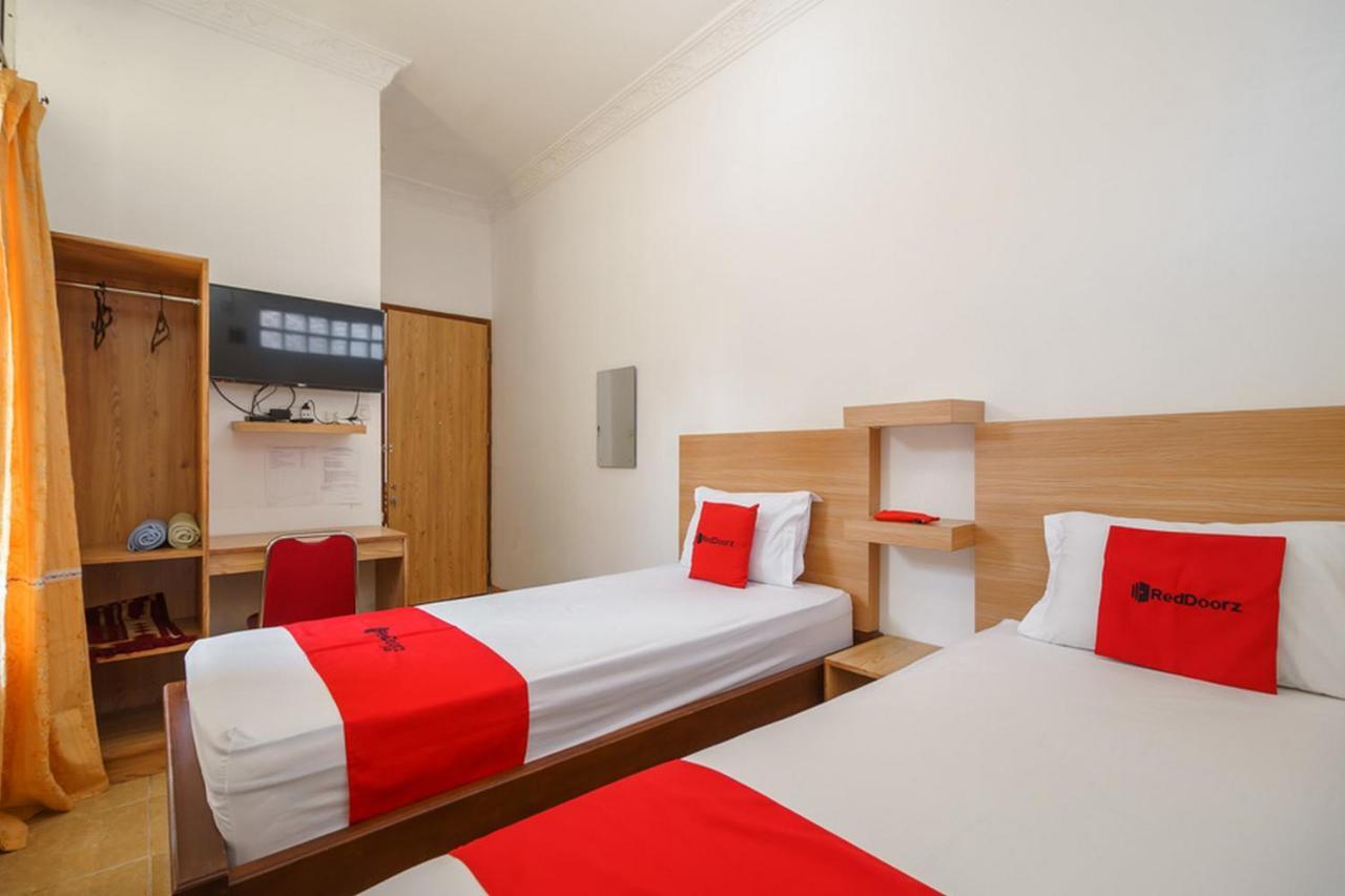Reddoorz Syariah Near Lahat Station Экстерьер фото